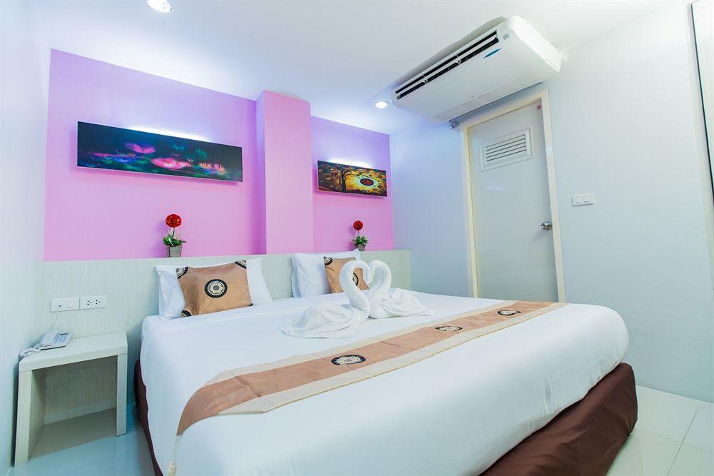 Le Touche Hotel Bangkok Buitenkant foto
