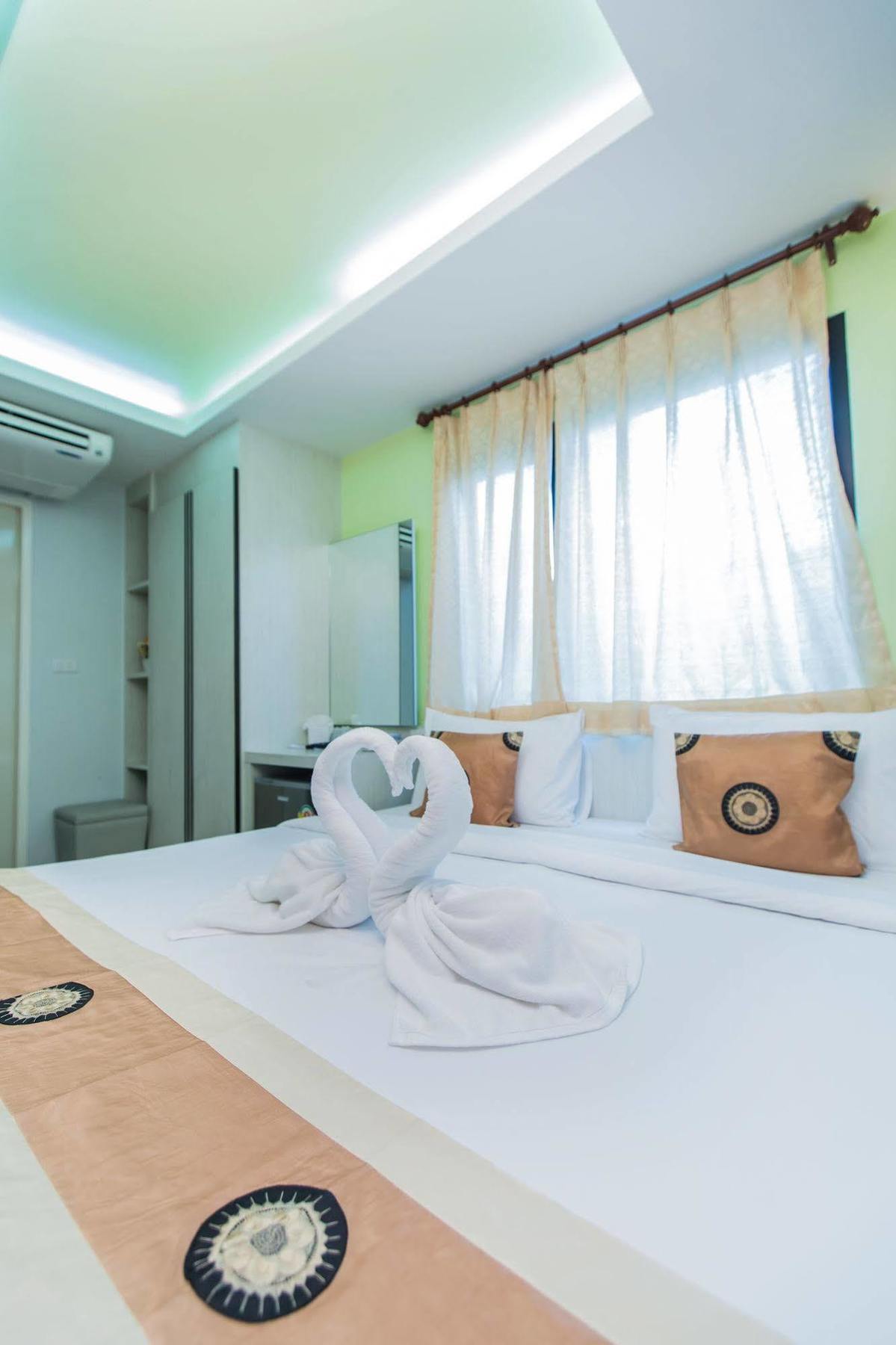 Le Touche Hotel Bangkok Buitenkant foto