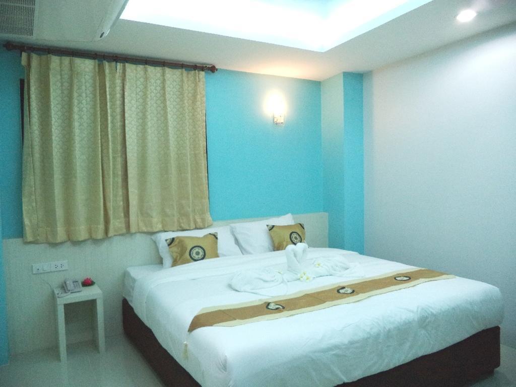 Le Touche Hotel Bangkok Buitenkant foto